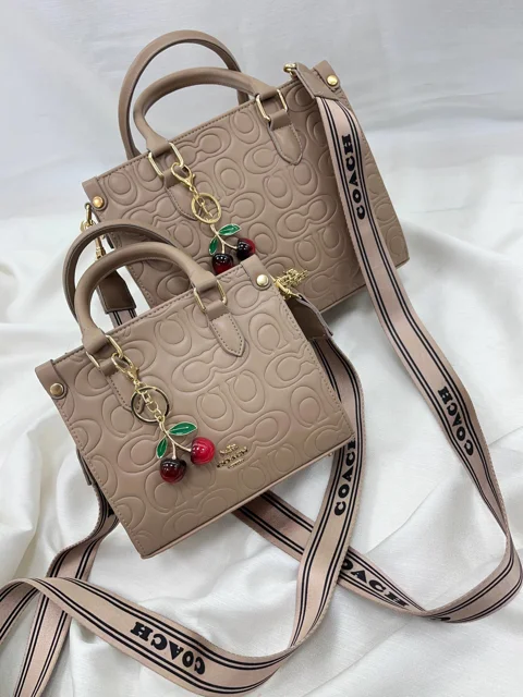 کیف دخترانه کواچ